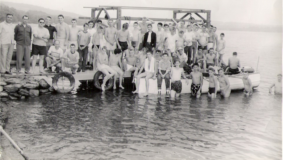 PetesCamp2.jpg (267733 bytes)